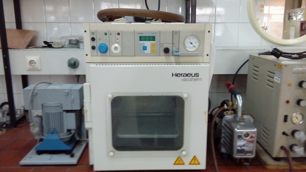 آون تحت خلاء Vacuum Oven